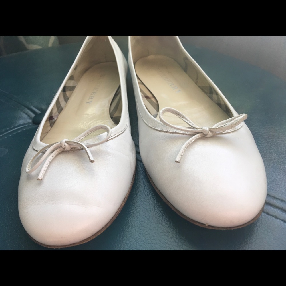 Burberry flats